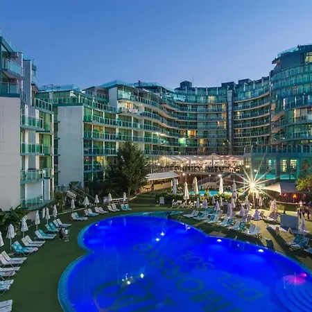Amur De Lux Apartment *