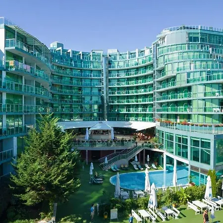Amur De Lux Apartment